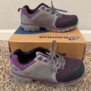 Nautilus Women’s Size 8, Zephyr Steel Toe